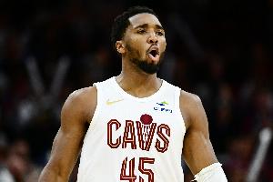 米切尔骑士生涯45+场次追平欧文并列队史第2 詹姆斯18次队史第1