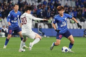 记者：杨皓宇打入金子般进球，助山东U20队有惊无险地成功晋级