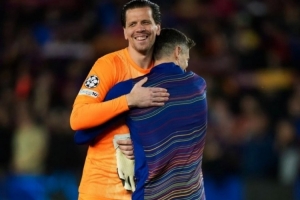 真正的贵人！什琴斯尼告别莱万：感谢你，我现在多了五座奖杯