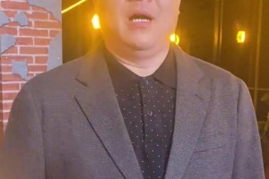 确实有点油啊！张曼源和老公跳舞：这是孕晚期的“油”氧运动