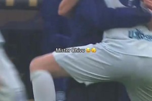 单车过人惊艳德甲！当年邵佳一留洋时真的敢做动作啊