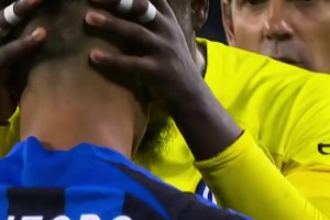 大罗创意总监！来看国米欧冠历史上最秀的一脚任意球